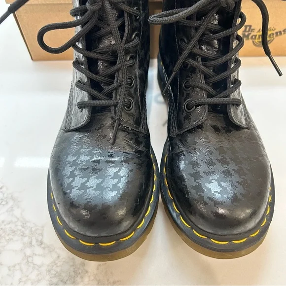 Dr. Martens Pina Black Hi Shine Houndstooth Printed Black Combat Boots Size 6